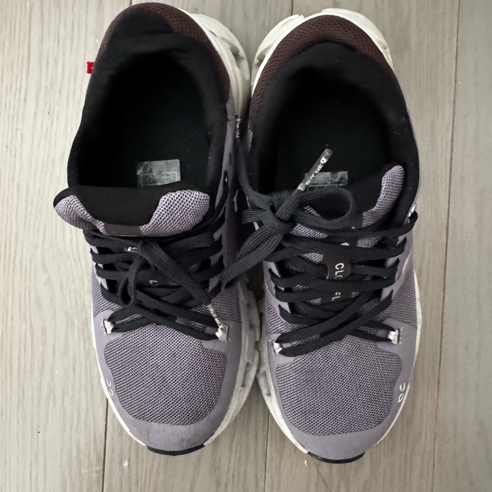 On Running Men's Black and Gray Running Shoes
